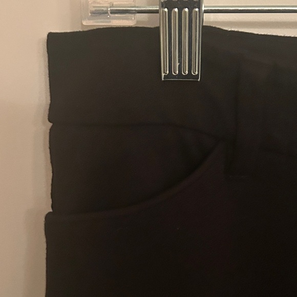 White House Black Market Black The Tapered Ankle Pant, size 10 - Picture 5 of 11